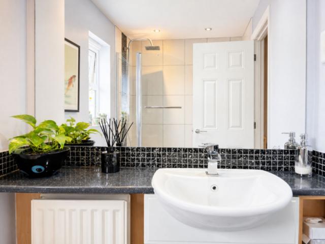 Cottage for sale in Swindon