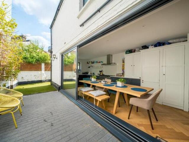 Cottage for sale in Woolwich, Greater London