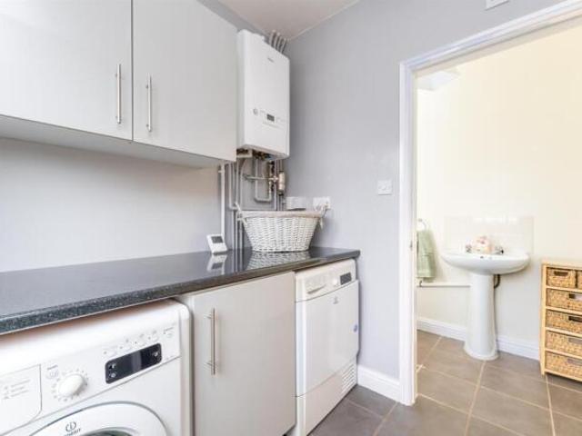 Cottage for sale in Yeadon, West Yorkshire