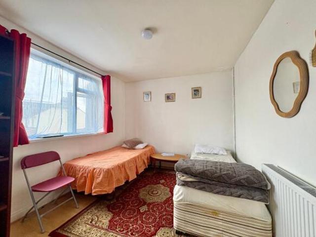 Cottage for sale in Luton