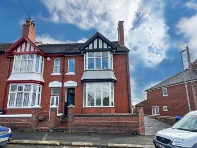 House for sale in Kingsley Moor, Staffordshire