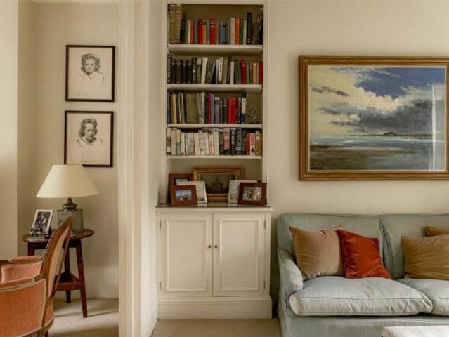 Cottage for sale in Chelsea, Greater London