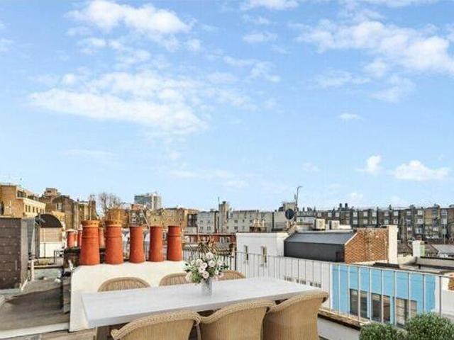 House for sale in Lyons, Greater London