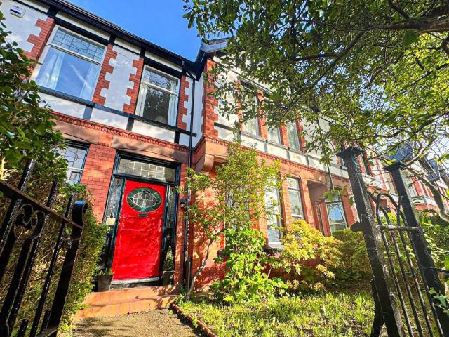 Cottage for sale in Calderstones