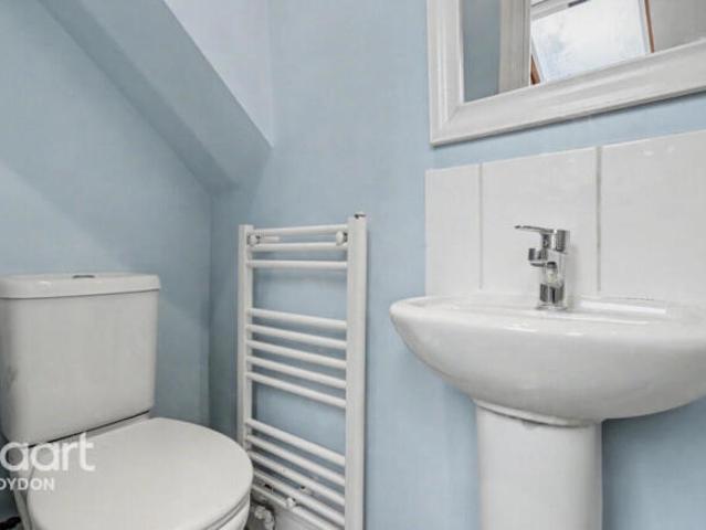 Cottage for sale in Greater London