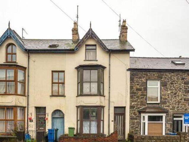 House for sale in Pwllheli