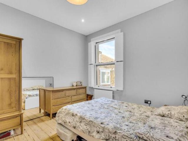 Cottage for sale in Cat Hill, England