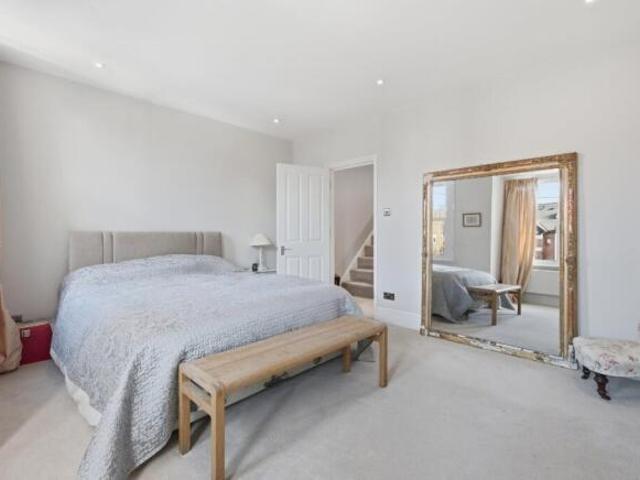 Cottage for sale in Cat Hill