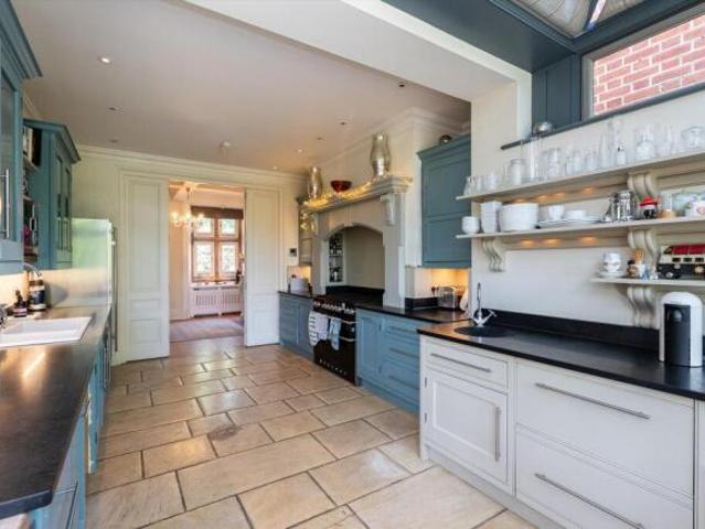 Cottage for sale in Wimbledon, Greater London