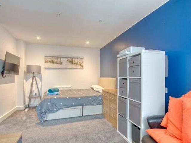 House for sale in Taunton, Somerset