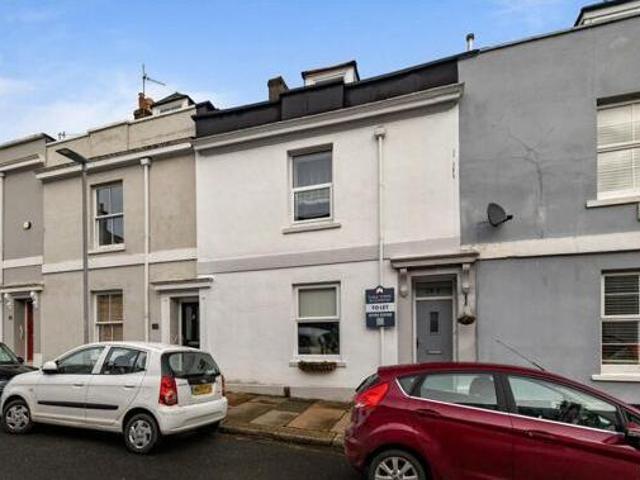 House for sale in Follaton, Strode