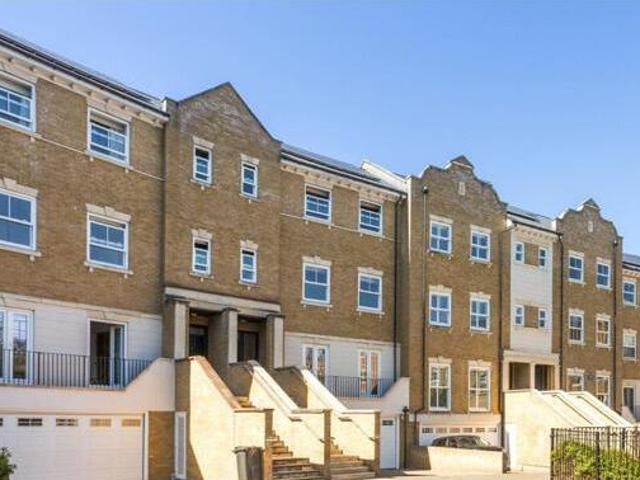 House for sale in Surrey