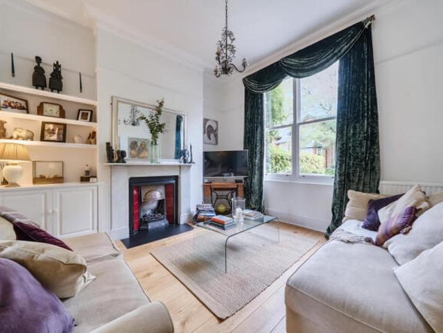 Cottage for sale in Westborough, Surrey
