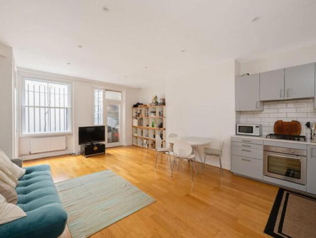Cottage for sale in Cat Hill