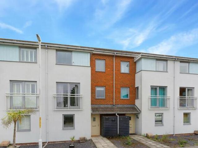 House for sale in Willesborough, Bridgefield