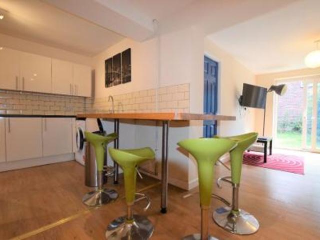House for rent in Hales Place, The Bridge
