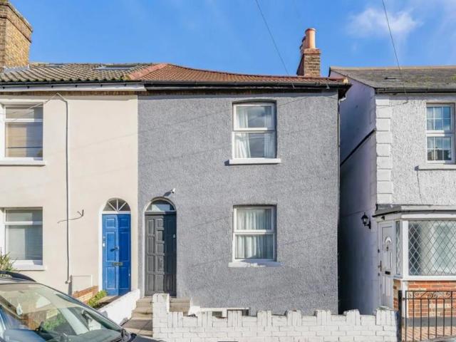 House for rent in The Wrythe, Greater London