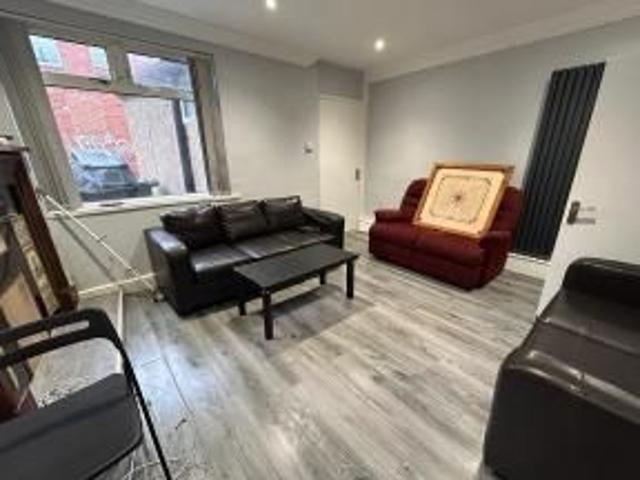 House for rent in Hyde Park, West Yorkshire