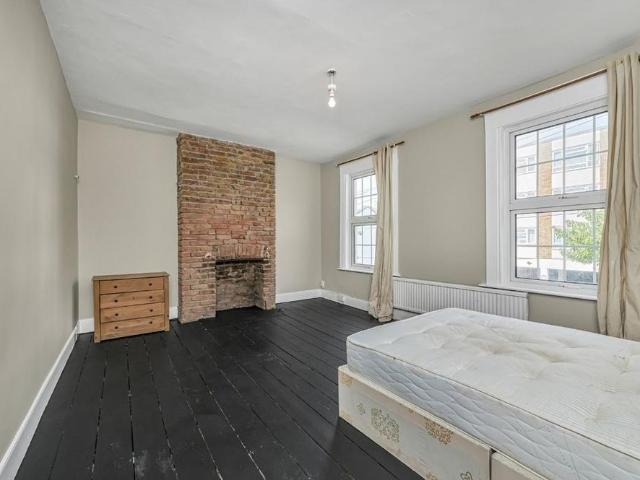 House for rent in London Borough of Southwark, Greater London