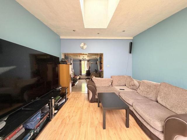 House for rent in Spring Park, Luton