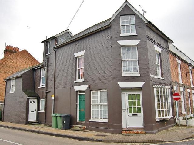House for rent in The Close, Hampshire