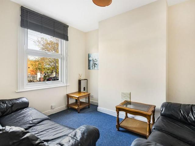 House for rent in Newtown, Reading