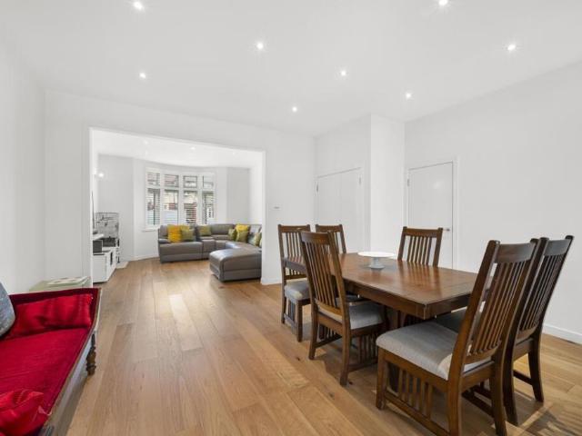 House for rent in Queen's Park, Brondesbury Park