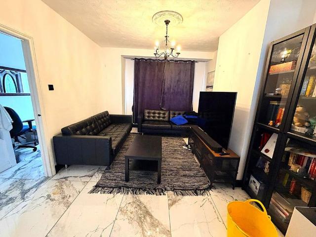 House for rent in Thames View, Greater London