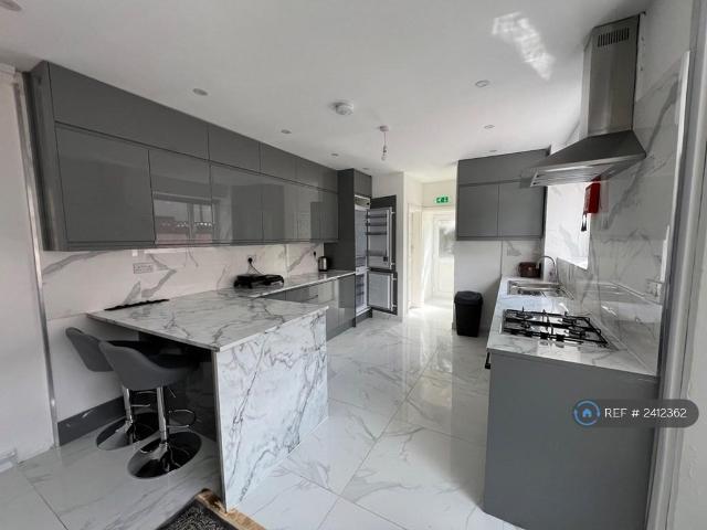 House for rent in Plasnewydd, Falcon Lodge