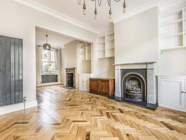 House for rent in London Borough of Hounslow, Greater London