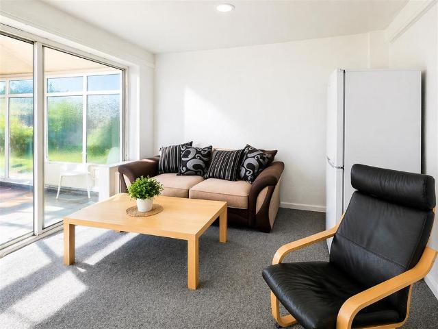 House for rent in Bennetts End, Pouchen End