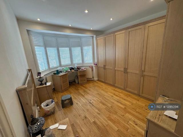 House for rent in Fairlop, Greater London