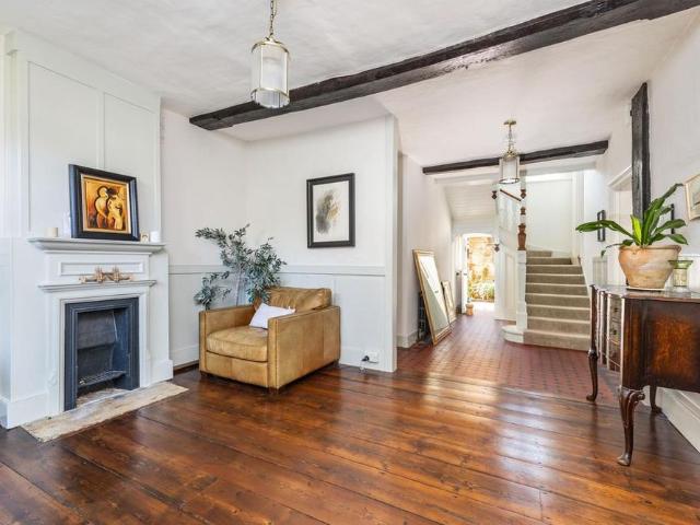 House for rent in The Close, Hampshire