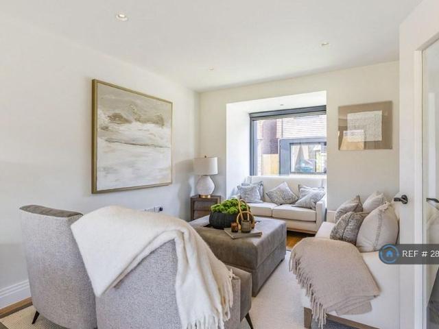 House for rent in Fole, Surrey