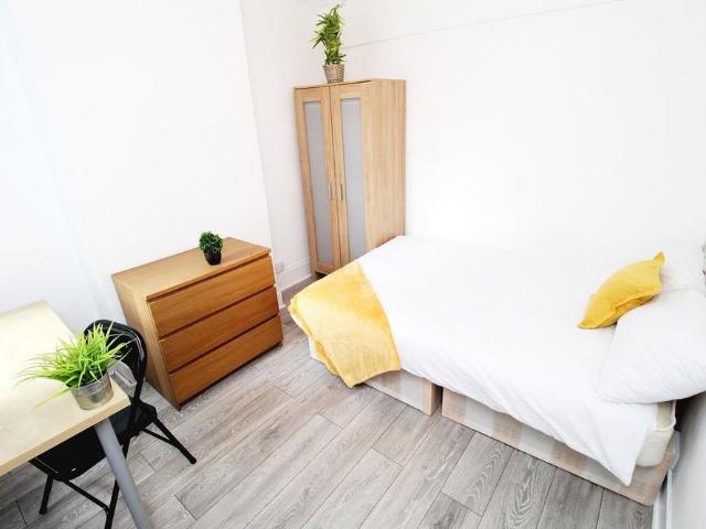 House for rent in Fratton, City Of Portsmouth