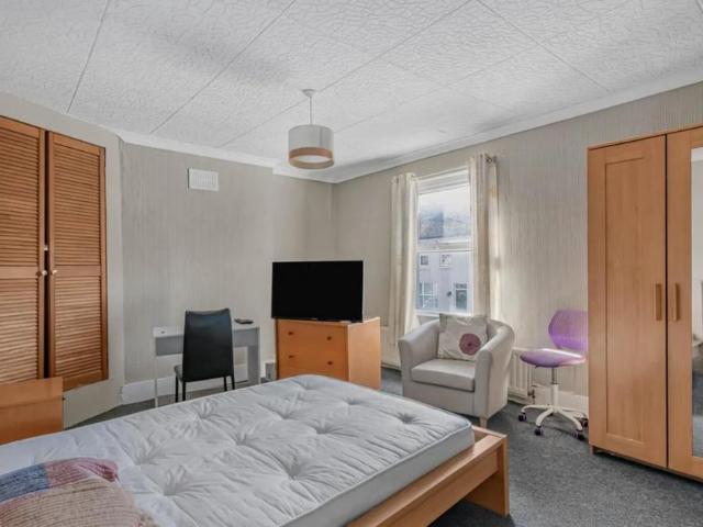 House for rent in London Borough of Sutton, Greater London