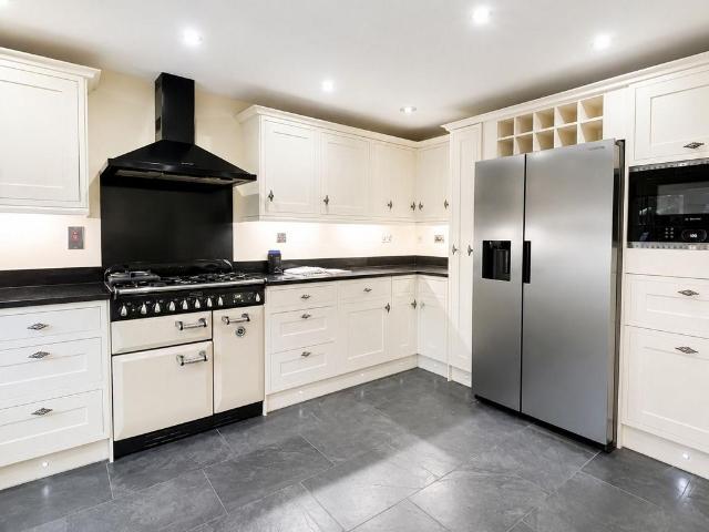 House for rent in London Borough of Croydon, Purley