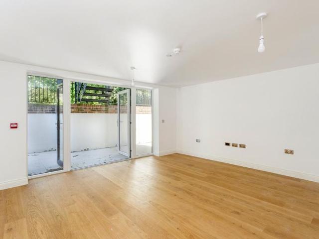 House for rent in Nevill Park, Sandown Park