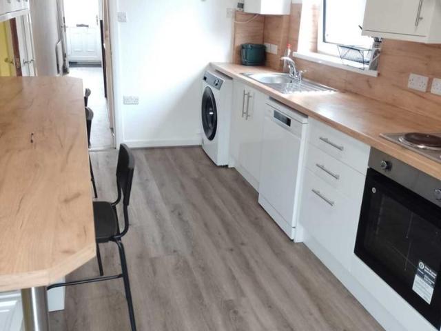 Room for rent in Nangreaves, Wales