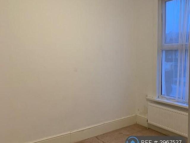 House for rent in Upton Park, Greater London