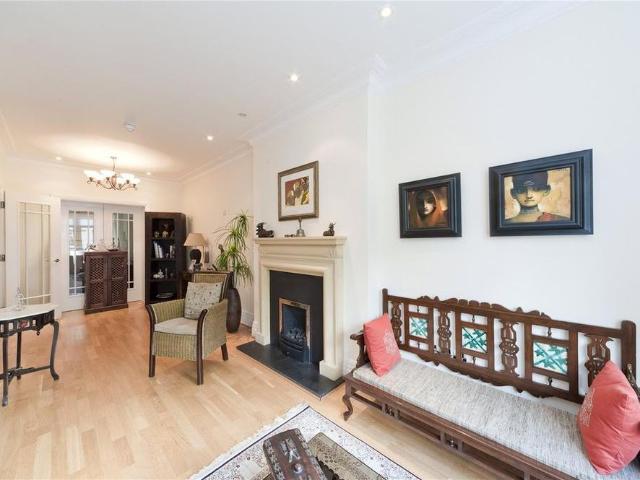 House for rent in Kew, Greater London