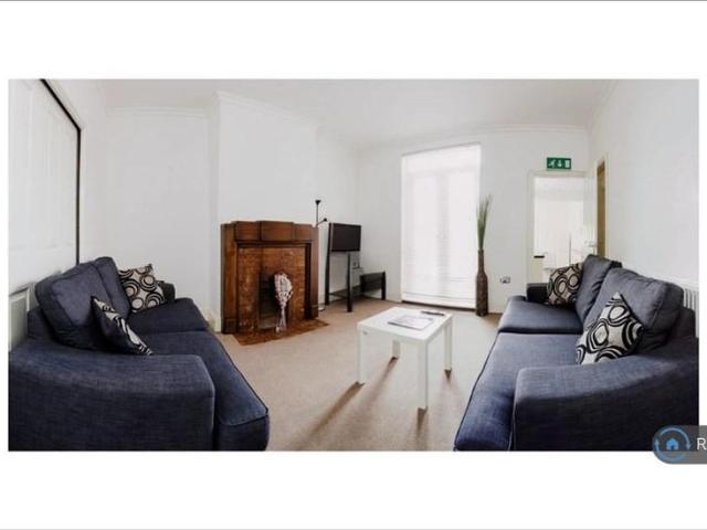 House for rent in Woodthorpe, Elmfield