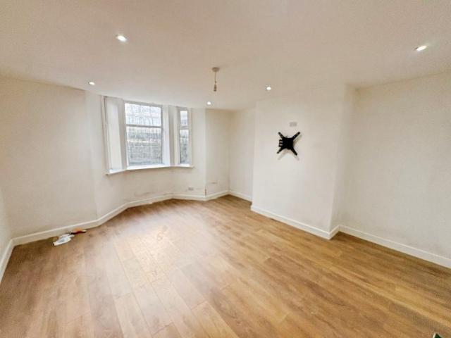 House for rent in Huddersfield, Kirklees