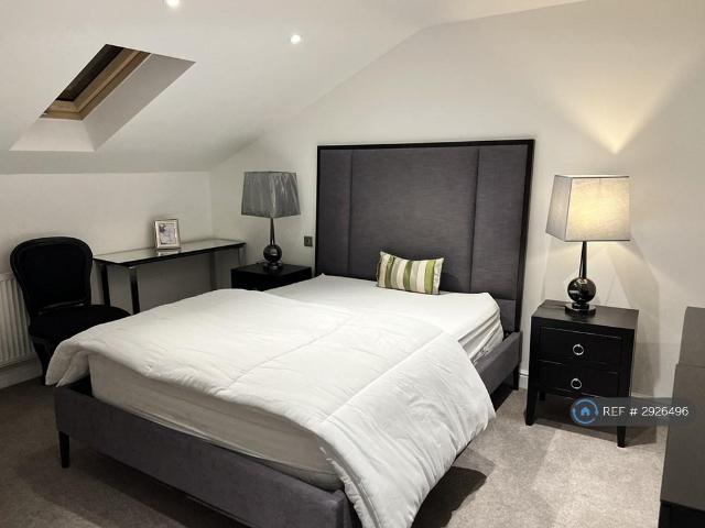 House for rent in Cheadle, Greater Manchester