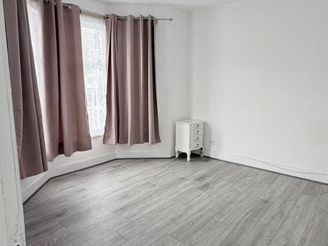 House for rent in Loxford, Seven Kings