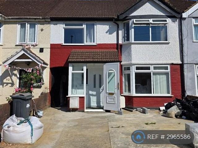 House for rent in London Borough of Hounslow, Greater London