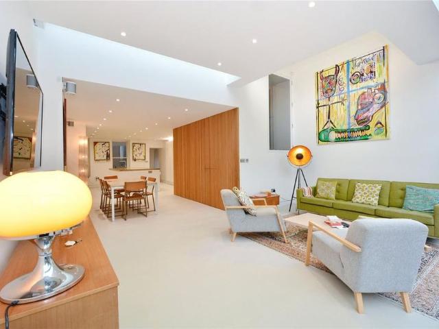 House for rent in London Borough of Lewisham, Greater London