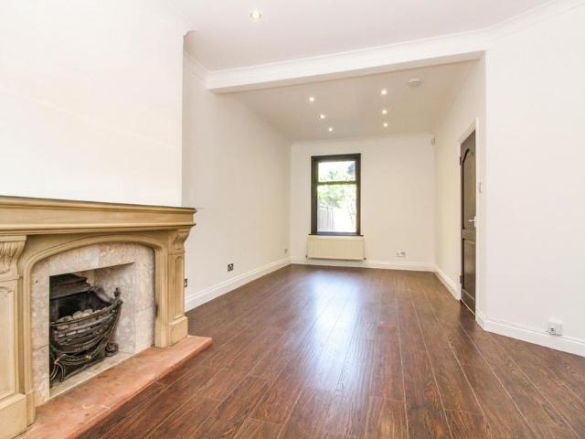 House for rent in Maryland, Greater London