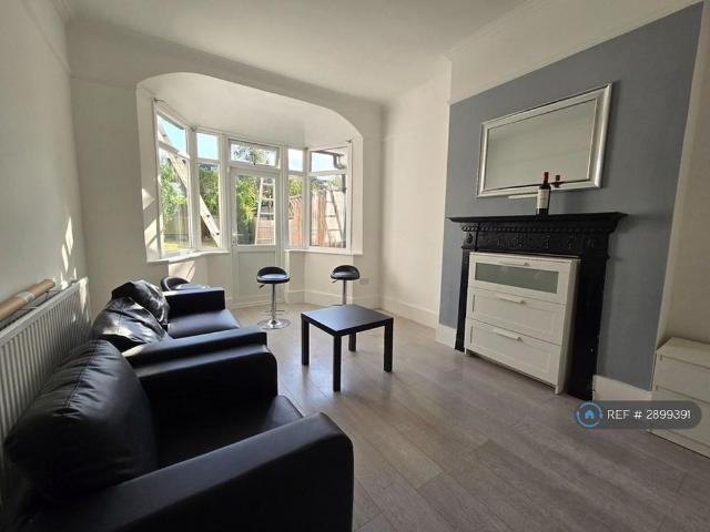 House for rent in Furzedown, Greater London