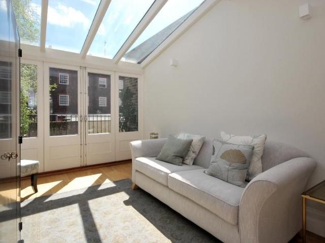 House for rent in Belgravia, Greater London